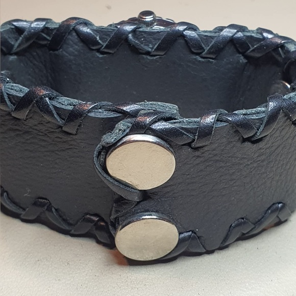 Relic Silver/MOP Rhinestone Custom Leather Women's Watch - Picture 4 of 4